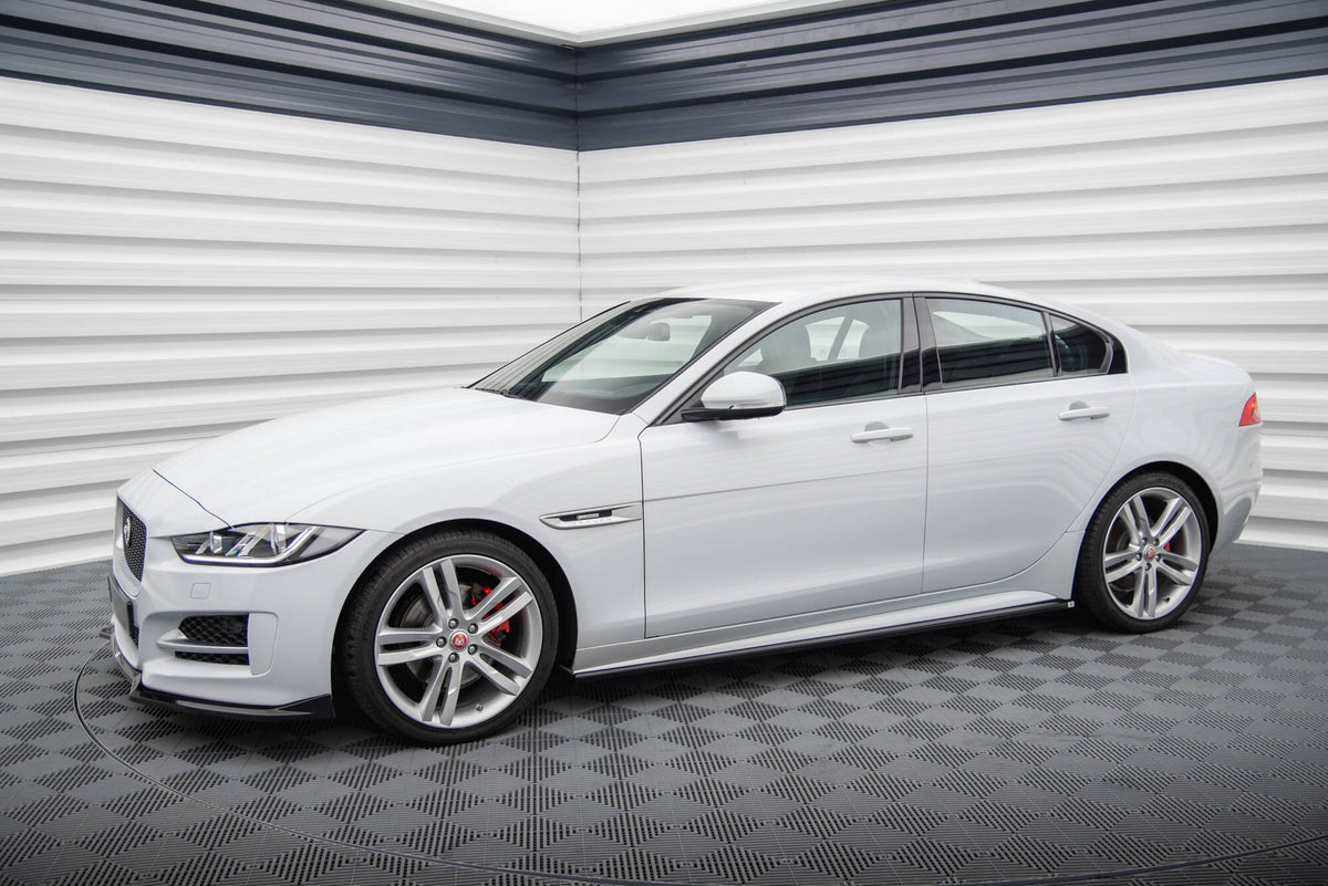 Jaguar Xe R Sportnull