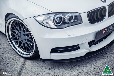3AMOTOR Carbon Fiber Front Bumper Lip Spoiler For BMW E82 E88 Coupe 1M 1-Series M Sport - Clear Coated