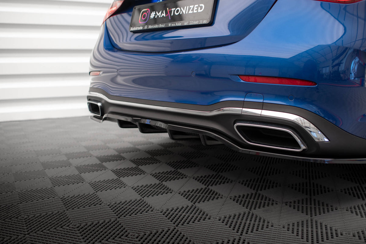 Maxton Design - Central Rear Splitter (with Vertical Bars) Mercedes ...