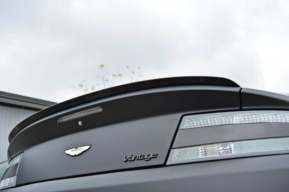 Estensione Spoiler Per Bagagliaio Aston Martin V8 Vantage (2005-17) | Maxton Design | Nero Lucido ABS - 5